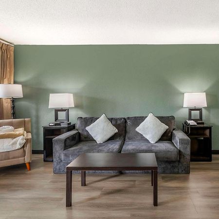 Quality Inn & Suites Santee Ngoại thất bức ảnh